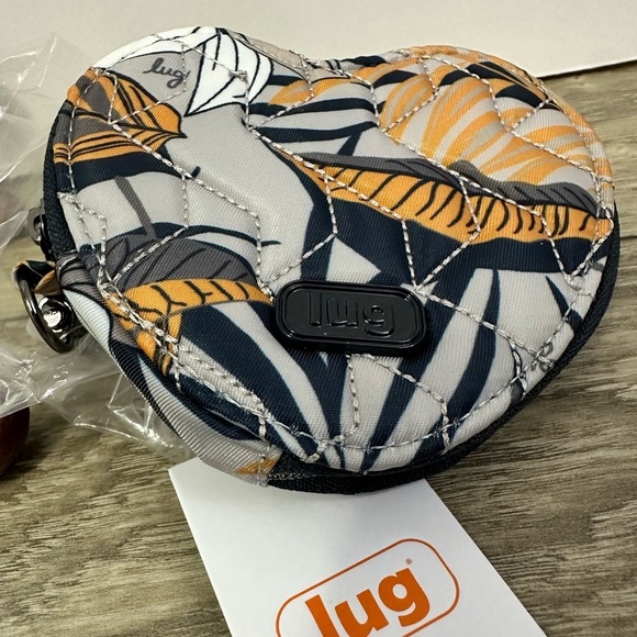 💛Lily White Leaf Print Pouch💛 - Picture 5 of 12